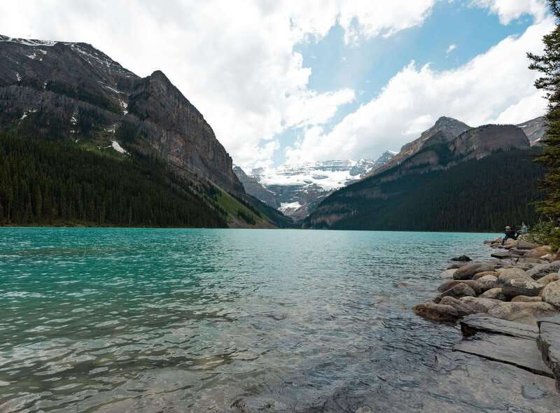 banff-canadian-rocky-mountains-lake-tour