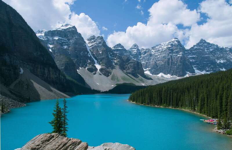 banff-canmore-calgary-moraine-lake-and-lake-louise-guided