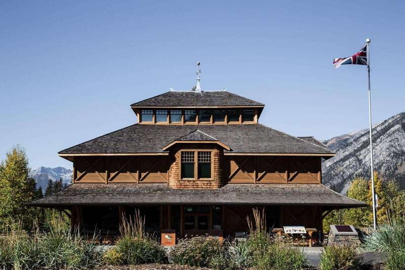 banff-history-tour-with-private-group-museum-tours-entry