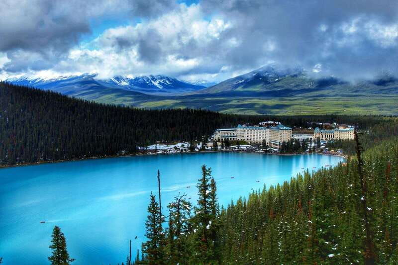 banff-lake-louise-emerald-lake-and-johnston-canyon-tour