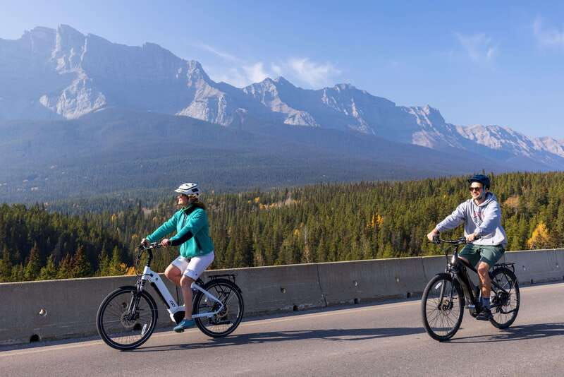 banff-mountain-lakeside-guided-e-bike-tour