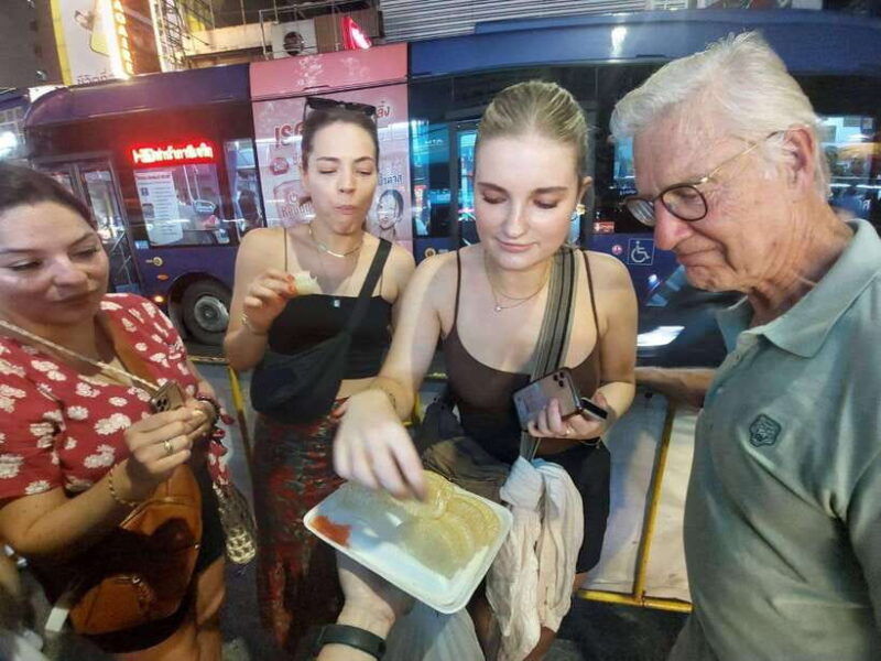 bangkok-chinatown-food-tour-with-michelin-food-stalls
