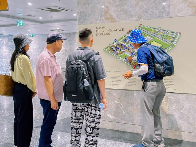 bangkok-grand-palace-and-emerald-buddha-half-day-tour