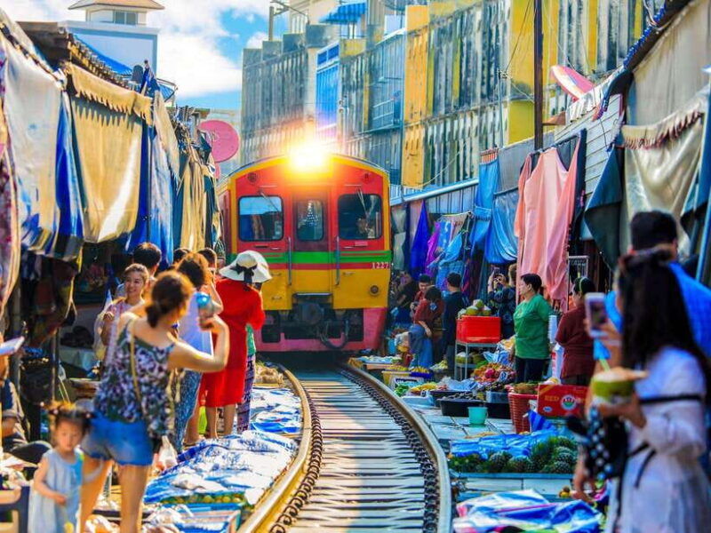 bangkok-maeklong-railway-amphawa-floating-market-day-trip