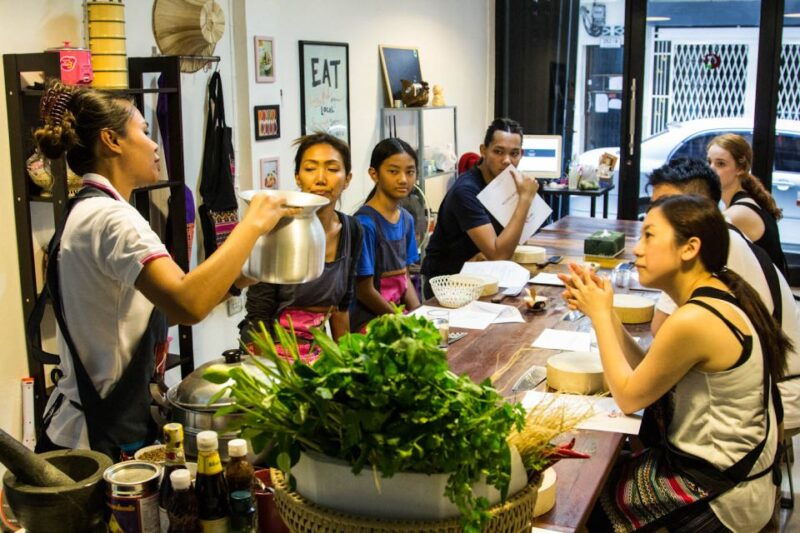 bangkok-thai-cooking-class-and-onnuch-market-tour