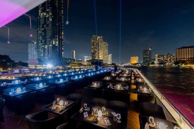 bangkok-the-opulence-buffet-dinner-cruise-with-live-band