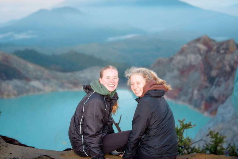 banyuwangi-ijen-crater-bluefire-and-sunrise-guided-trek