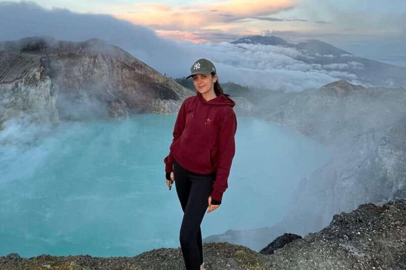 banyuwangi-ijen-volcano-guided-sunrise-hike-with-pickup