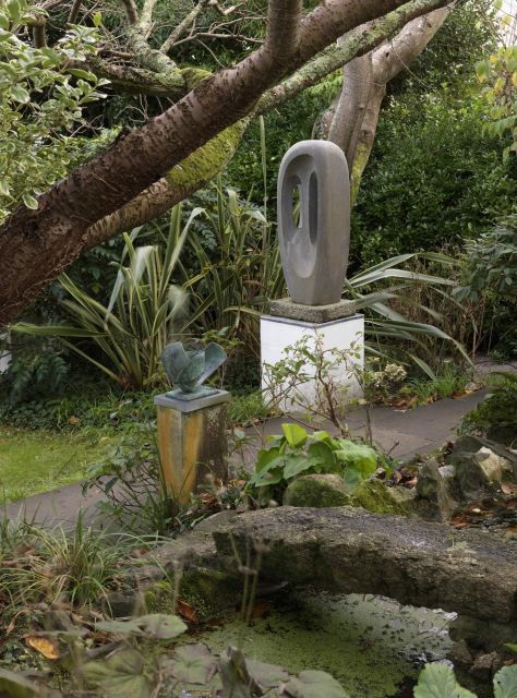 barbara-hepworth-museum-sculpture-garden-entry-to-site