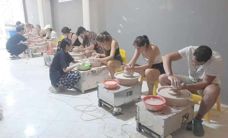 bat-trang-pottery-ceramics-class-in-hanois-old-quarter-vn