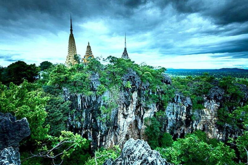battambang-bamboo-train-bat-cave-killing-cave-by-tuk-tuk