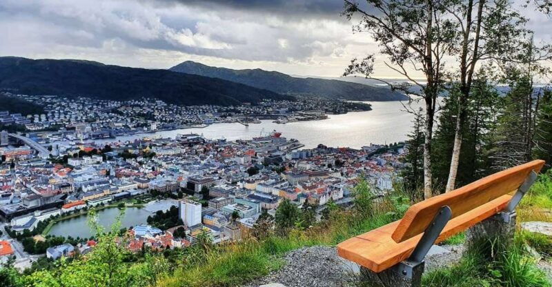 bergen-mountain-hike-on-top-of-bergen-public-tour