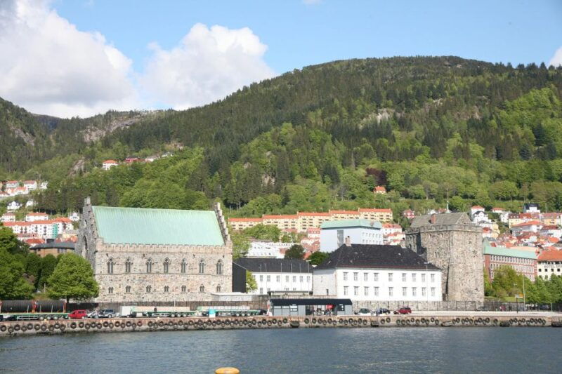 bergen-sightseeing-cruise-of-bergens-historic-landmarks