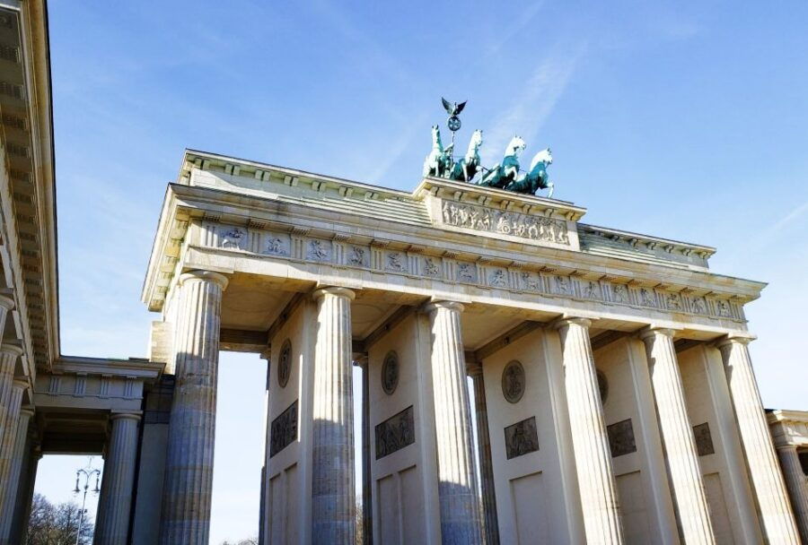 berlin-private-walking-tour-through-the-city-center