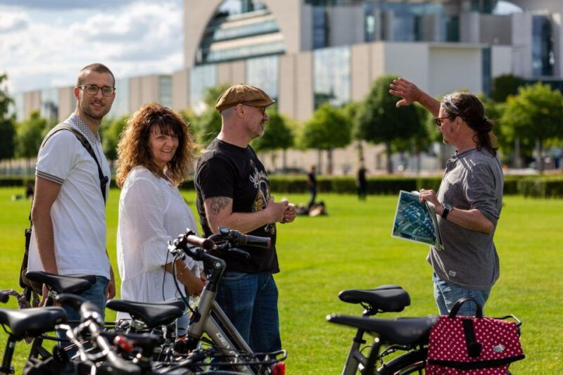 berlin-small-group-bike-tour-through-city-center