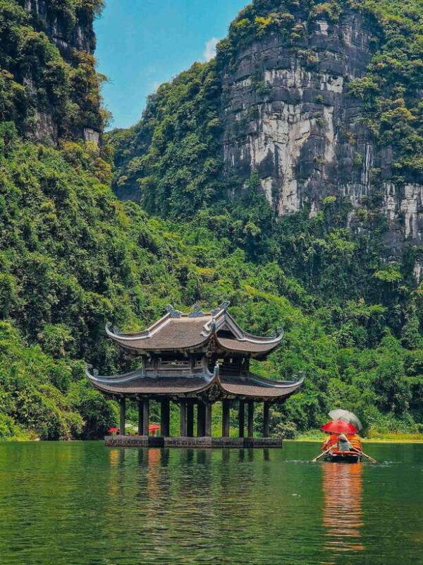 best-ninh-binh-trip-bai-dinh-mua-caves-trang-an-boat-tour
