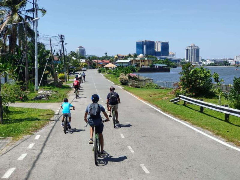 best-of-kuching-heritage-kampong-bike-tour