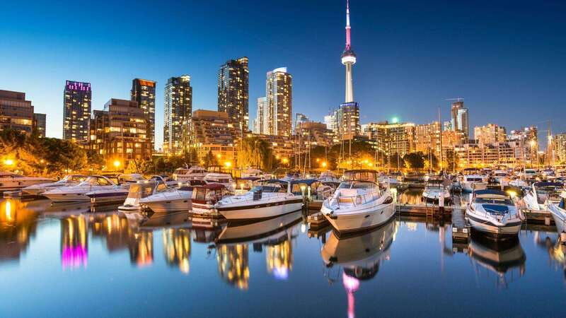 best-of-toronto-private-walking-tour-with-a-local