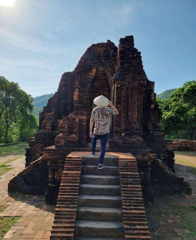 best-tour-transfer-to-my-son-sanctuary