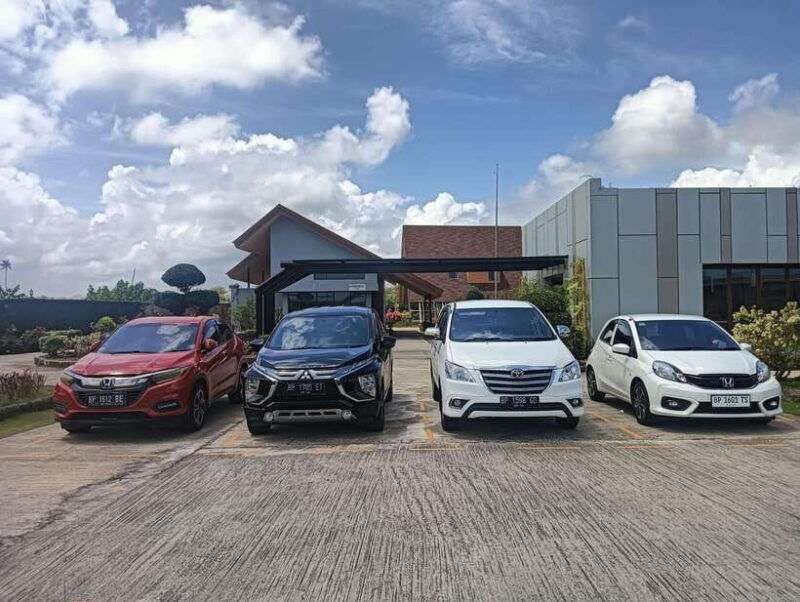 bintan-guided-tour-of-the-bintan-desert-and-blue-lake