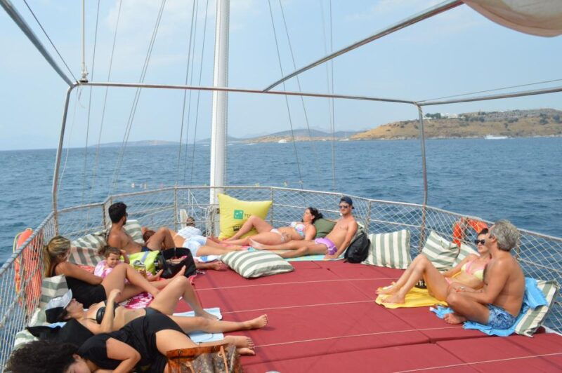 bodrum-orak-or-black-island-boat-tour-with-lunch