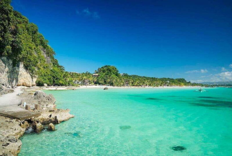boracay-island-hopping-parasailing-sharedtour