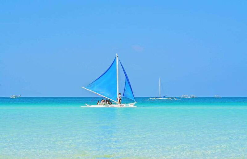 boracay-paraw-sailing-with-photos