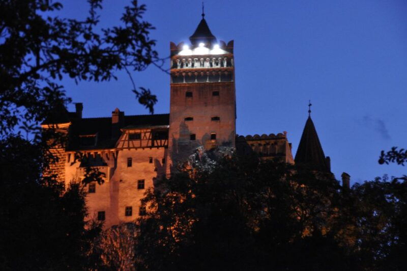 brasov-peles-castle-bran-castle-rasnov-fortress-day-tour