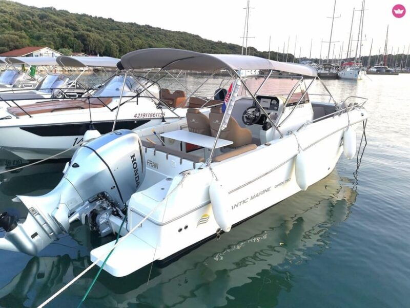 brioni-private-sunset-and-dolphin-boat-tour-up-to-11-people