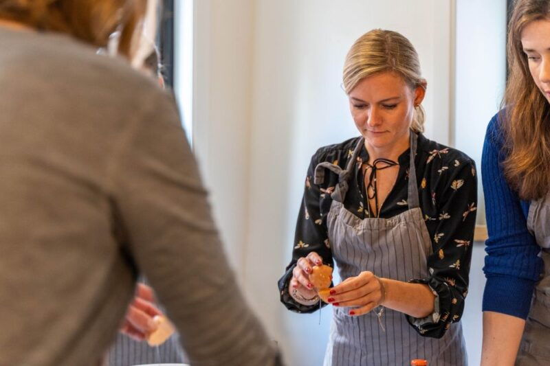 bruges-belgian-waffle-making-workshop-with-beer-tasting
