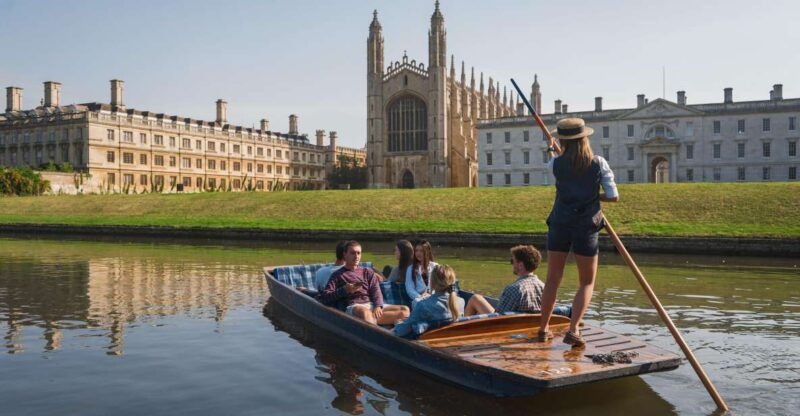 cambridge-guided-shared-river-punting-tour