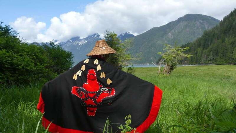 campbell-river-deluxe-grizzlies-indigenous-culture-tour