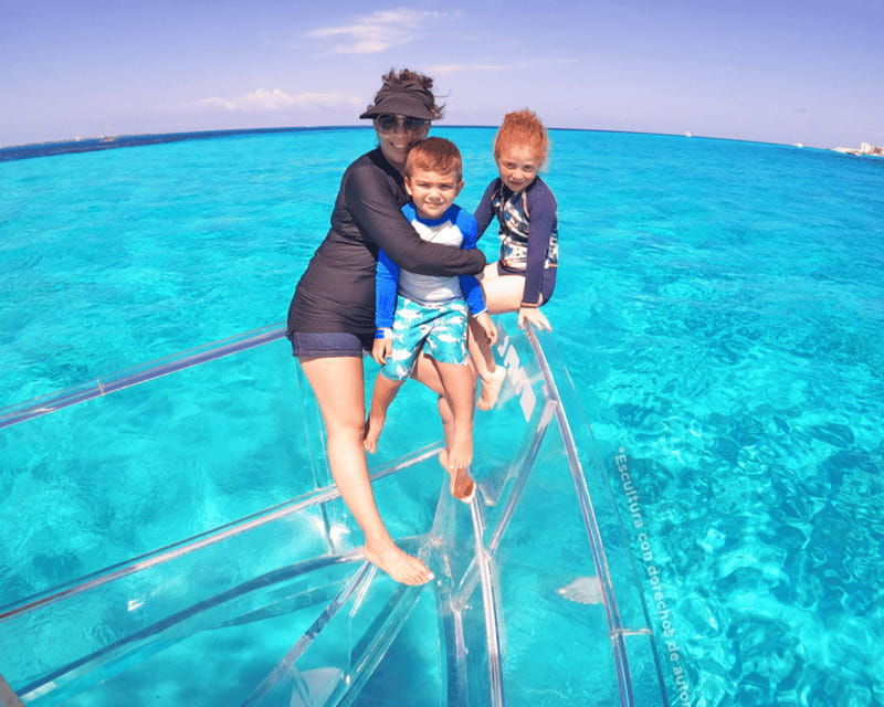 cancun-boat-trip-with-transparent-bottom-and-drinks