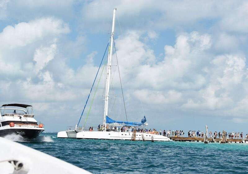 cancun-isla-mujeres-catamaran-tour-with-lunch-and-snorkel