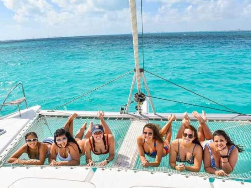 cancun-isla-mujeres-catamarantour-with-snorkeling-lunch