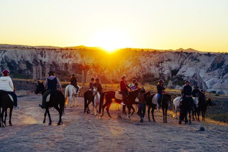 cappadocia-sunset-horseback-riding-tours-w-fairy-chimneys