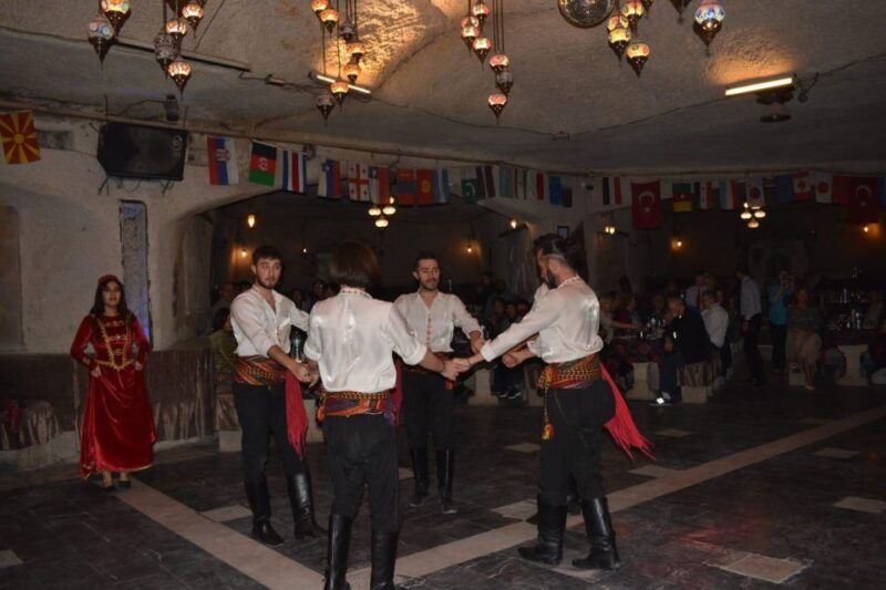 cappadocia-traditional-turkish-performance-night-with-drink