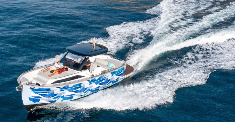 capri-private-boat-tour-from-sorrento-on-gozzo-35