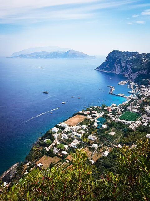 capri-private-boat-tour-from-sorrento-on-itama-50