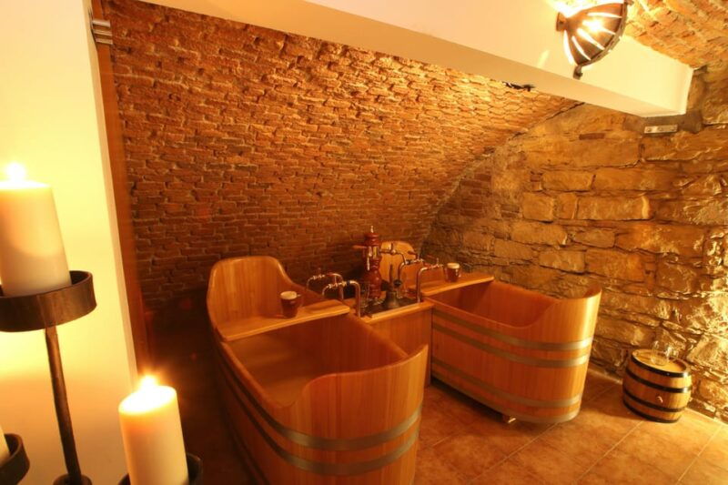caroline-bernard-beer-spa-prague-with-beer-massage-option