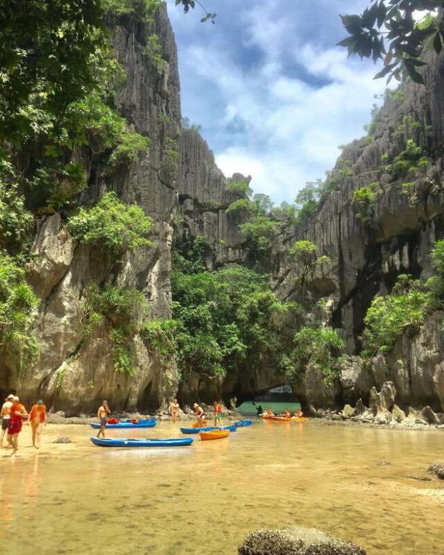cat-ba-lan-ha-bay-less-touristy-cruise-and-kayak-with-lunch