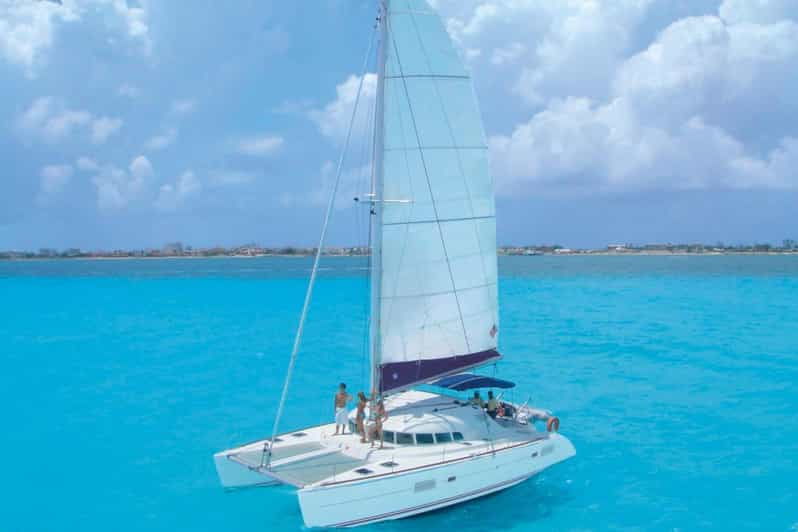 catamaran-to-isla-mujeres
