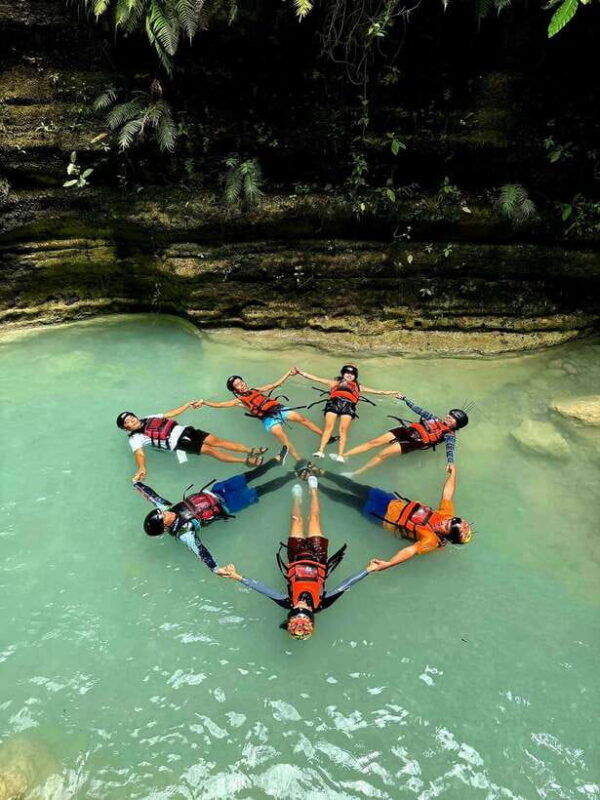 cebu-kawasan-falls-canyoneering-with-ziplining-tour