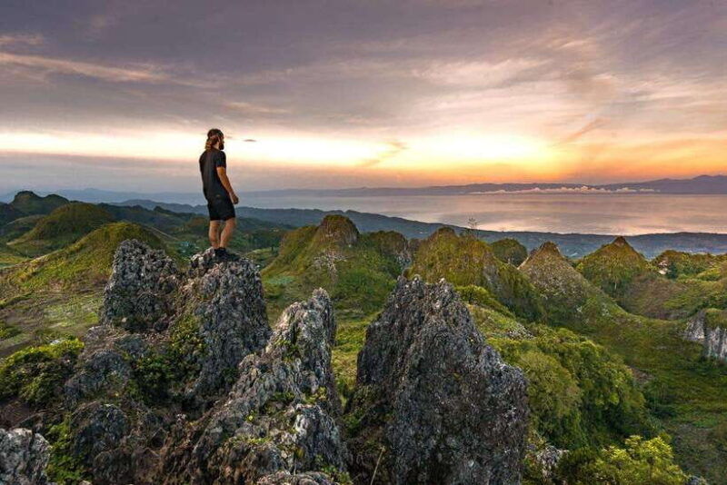 cebu-osmena-peak-hike-and-moalboal-snorkeling-escape
