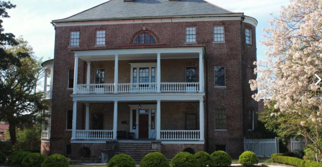 Charleston: Historic City and Southern Mansion Combo Tour