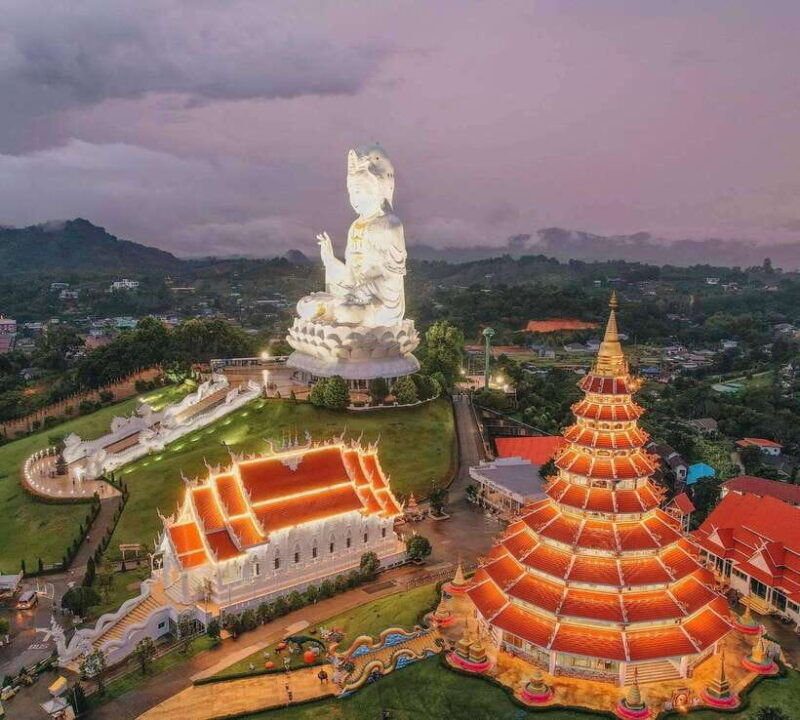 chiang-mai-chiang-rai-templeswhite-red-blue-day-tour
