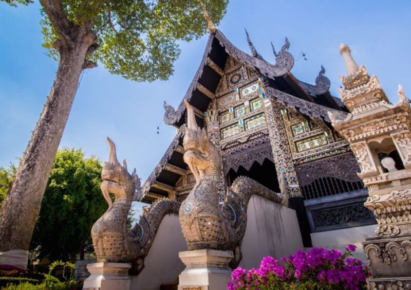 chiang-mai-historic-old-city-4-hour-guided-bike-tour