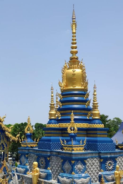 chiang-rai-white-blue-temples-and-emerald-bhudda-story
