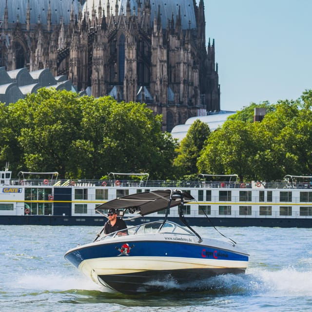 cologne-motorboat-taster-course
