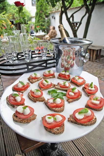 cologne-nippes-summer-wine-party-in-the-frenchstyle-garden